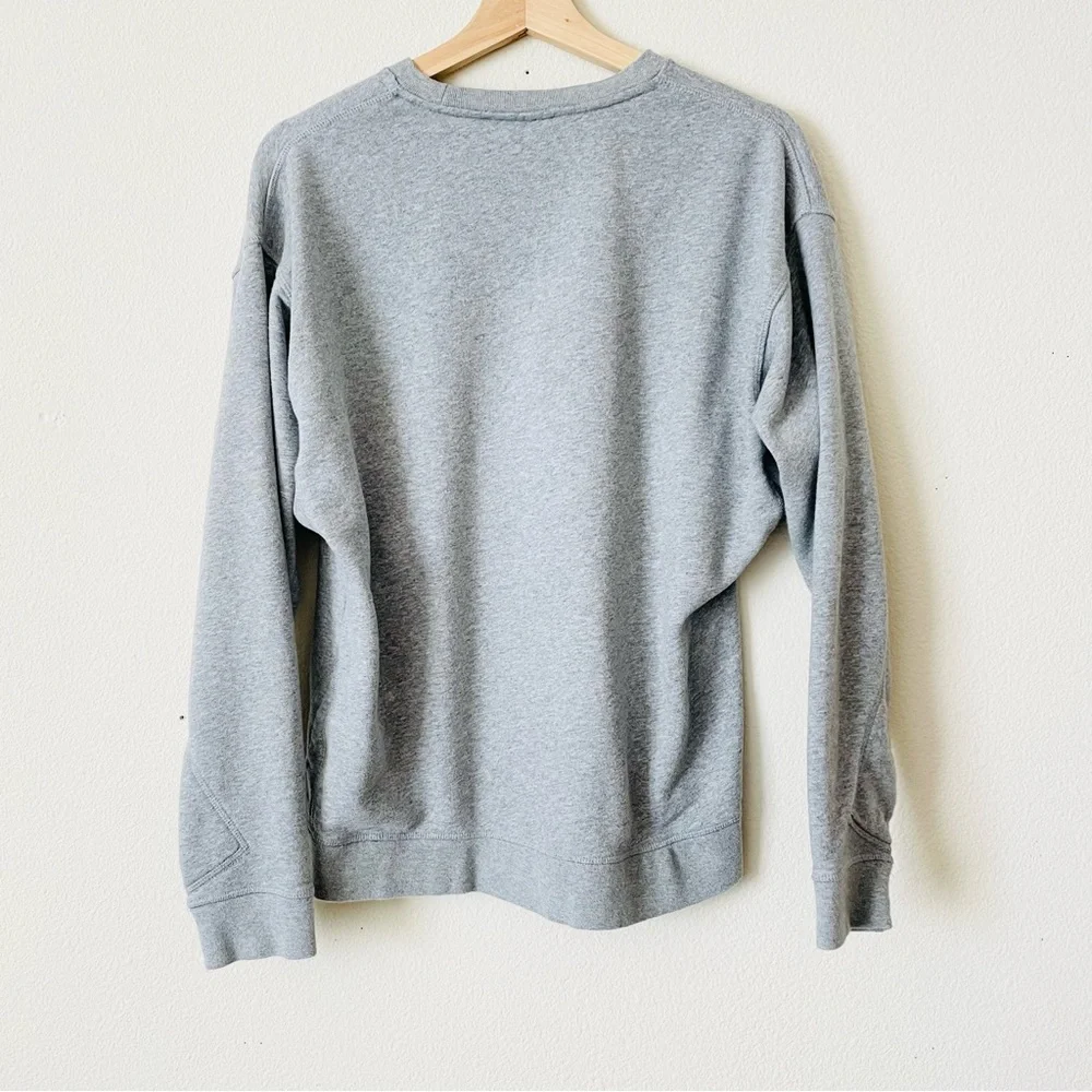 Nike MEDIUM gray logo crewneck sweatshirt